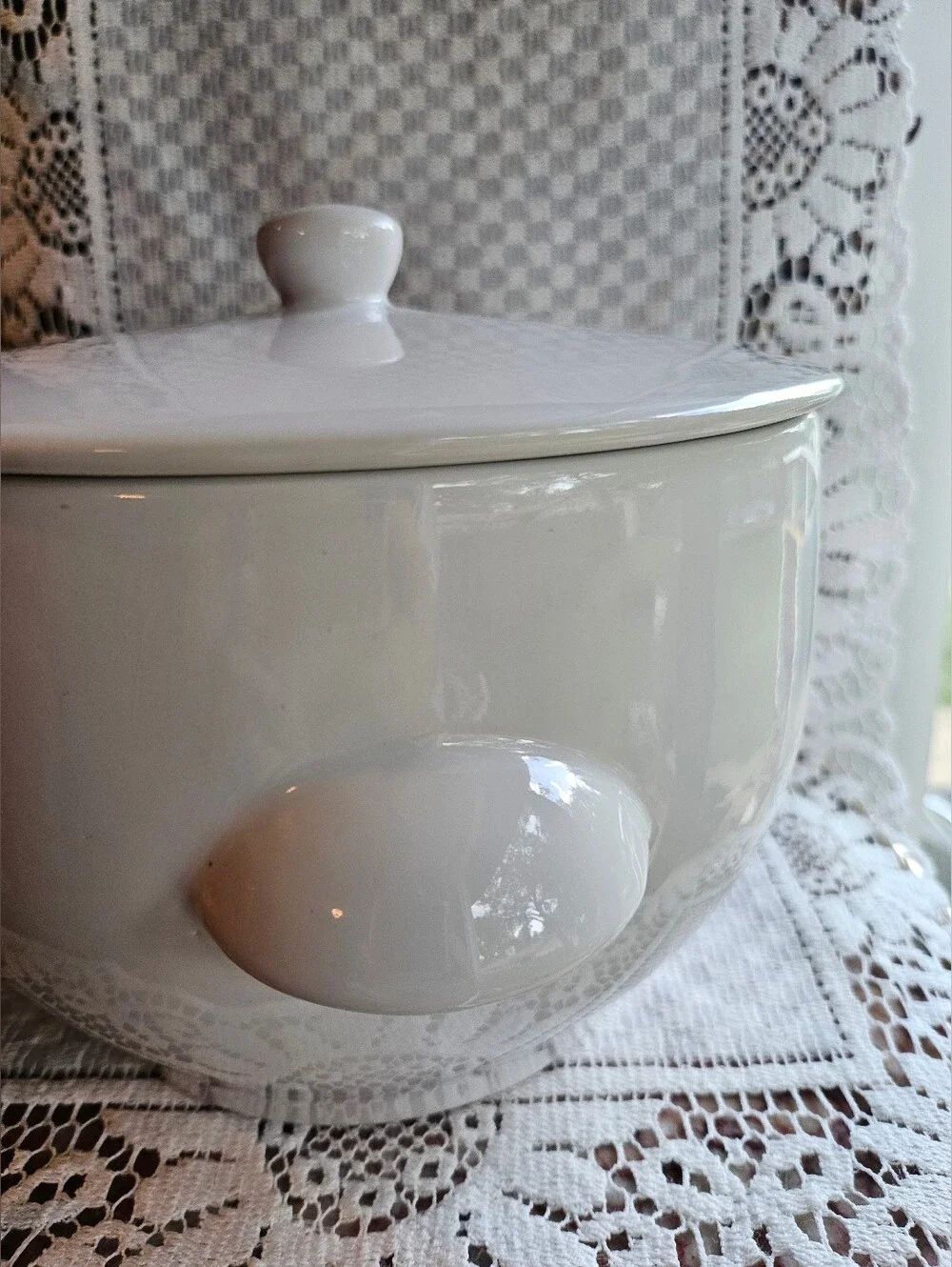 Pottery Barn Great White Soup Taureen